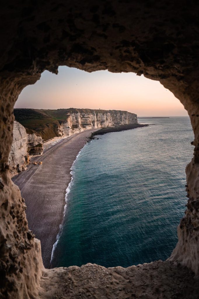 etretat, beach, sunrise-4538160.jpg